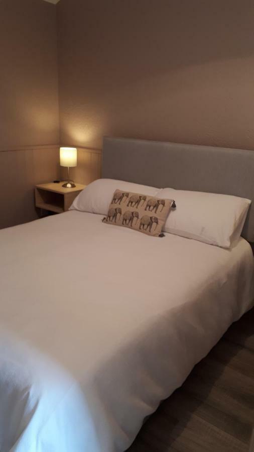 Апартаменты Suzies Self Catering Belmont Belmont  Экстерьер фото